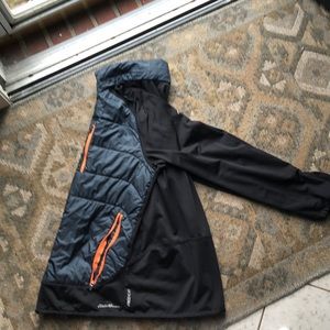 Great Eddie Bauer jacket with hood in pouch